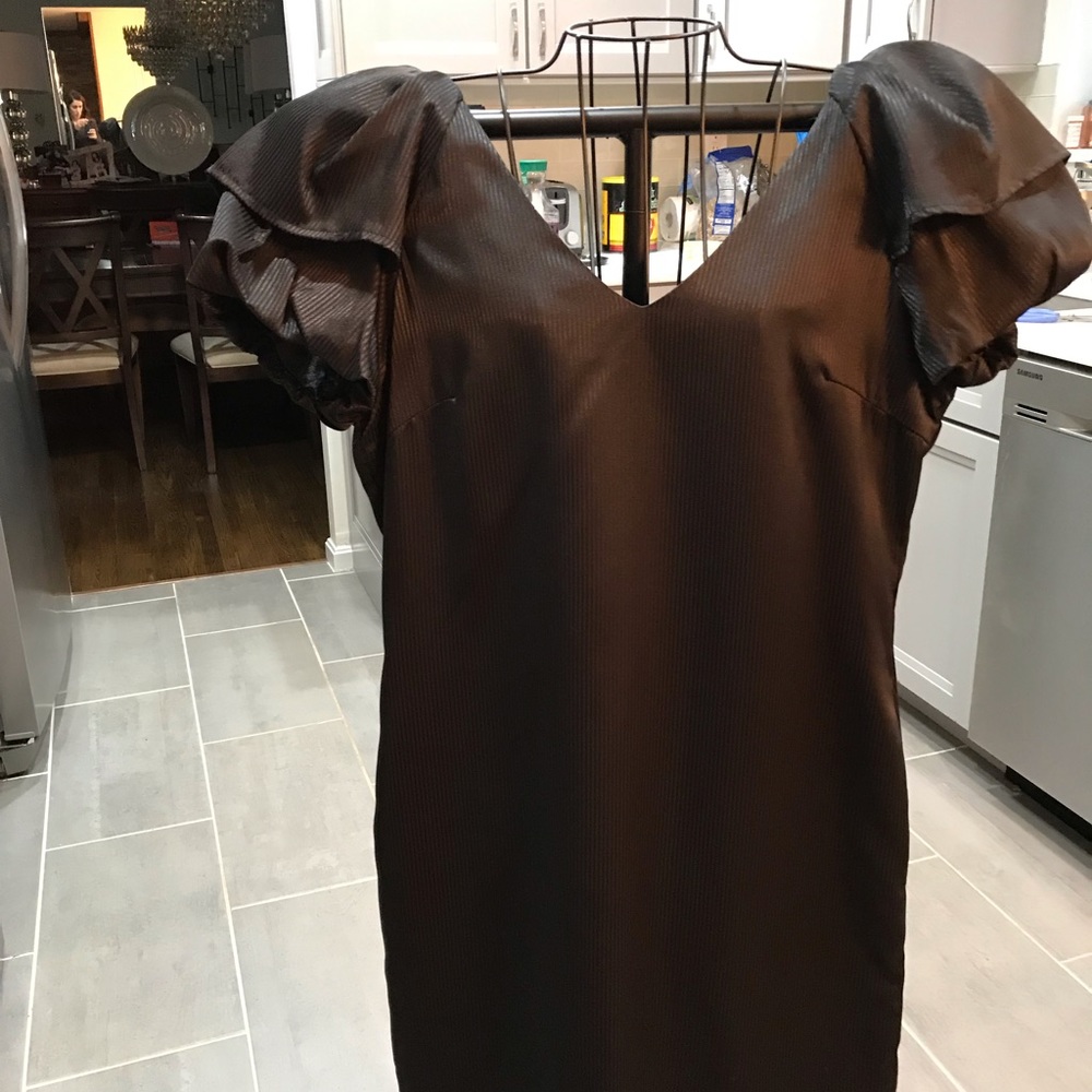 Black trendy dress with puffy sleeves